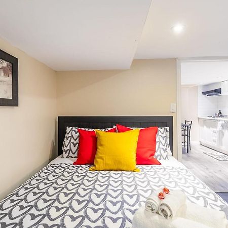 Newly Renovated - Cozy 1Br Apt With Netflix - Prime Location Toronto Ngoại thất bức ảnh